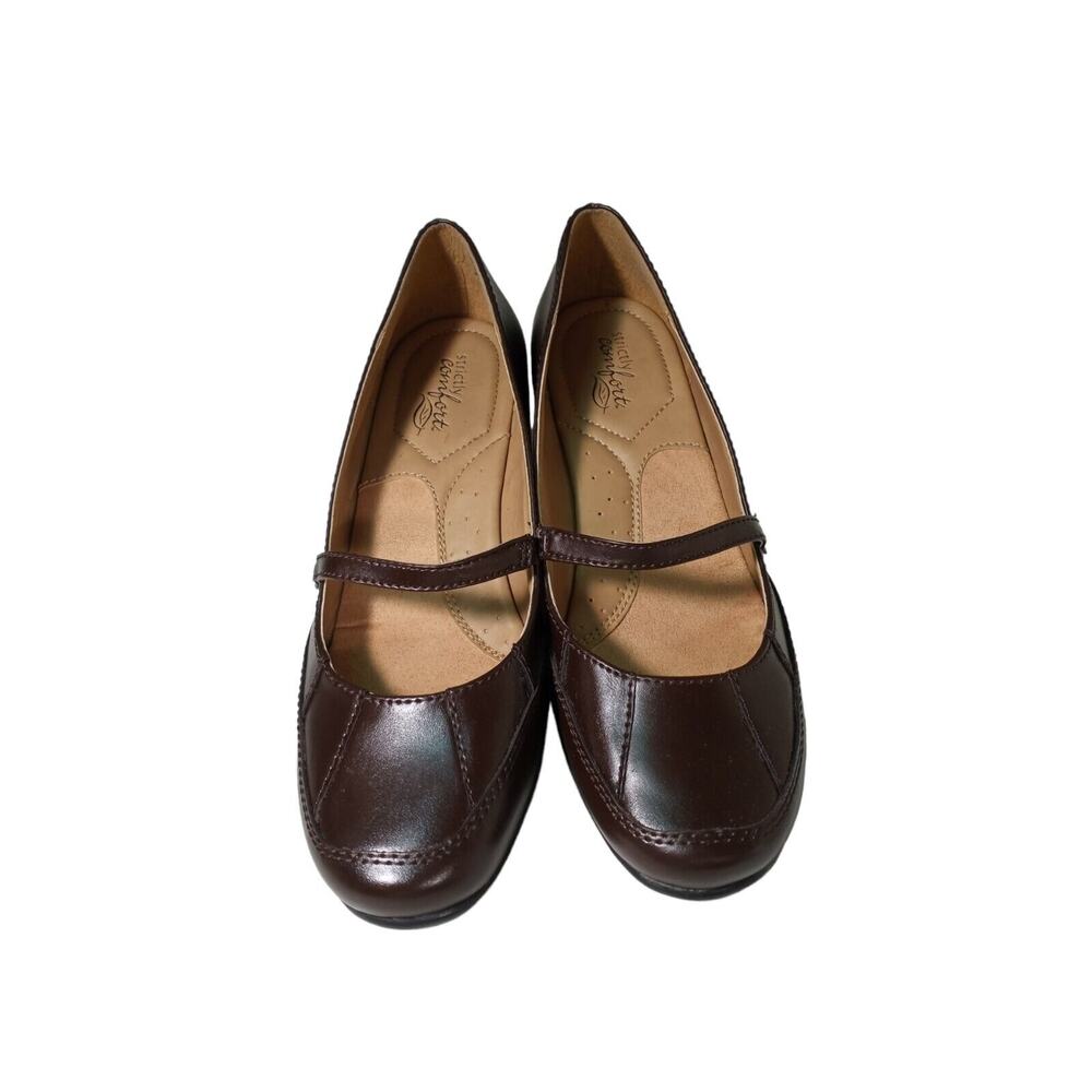 Strictly Comfort Women's Size 10M Brown Leather Wedge Heel Closed Toe Shoes